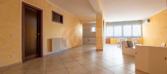 4 bedrooms Apartment in Sassari, Italy No. 305910 9