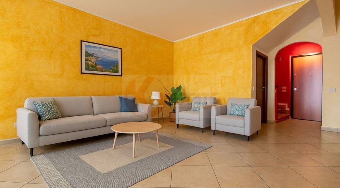 4 bedrooms Apartment in Sassari, Italy No. 305910