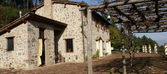 8 rooms House in Capannori, Italy No. 16950 4
