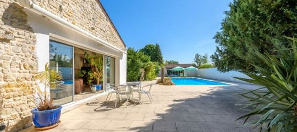 3 Schlafzimmer Haus in Puilboreau, France, Nr. 289460 6