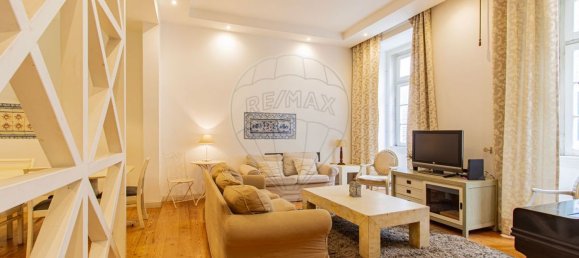 3 bedrooms Apartment in Lisbon, Portugal No. 9742 2