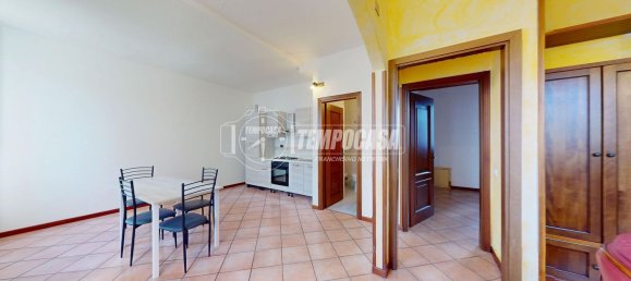 2-salle Appartement à Olgiate Comasco, Italy No. 313810 3