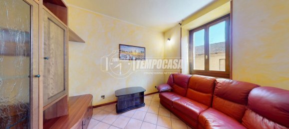 2-salle Appartement à Olgiate Comasco, Italy No. 313810 4