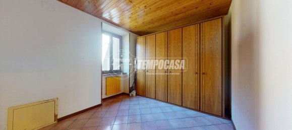 2-salle Appartement à Olgiate Comasco, Italy No. 313810 10
