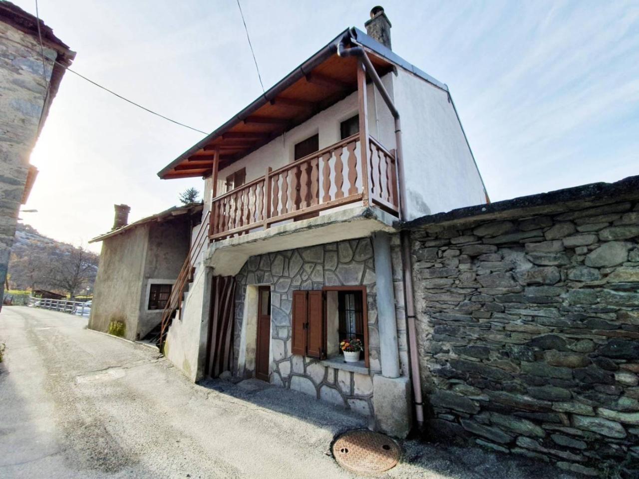 2 rooms Apartment in Saint Vincent, Italy No. 86199