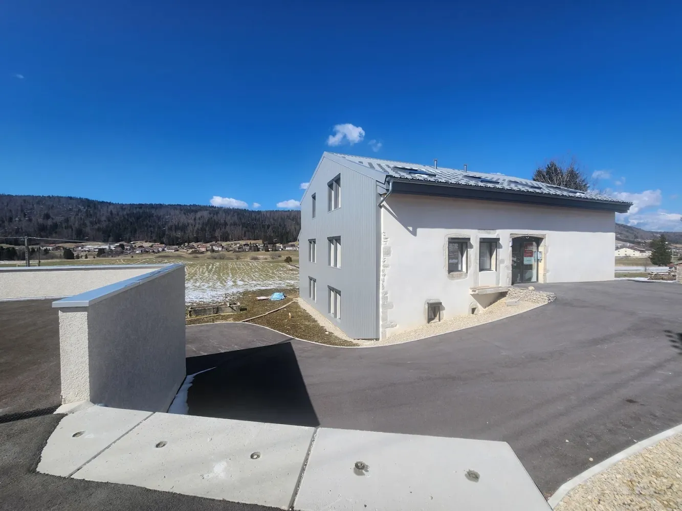 2 bedrooms Apartment in Jura, France No. 350469