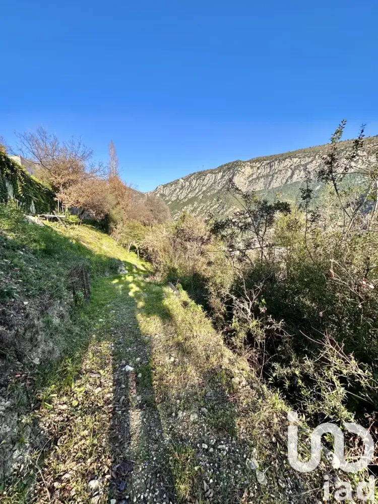 885m² Land in Gilette, France No. 108771