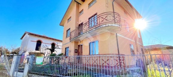 Дом с 4 комнатами в Удине, Италия № 160762 4