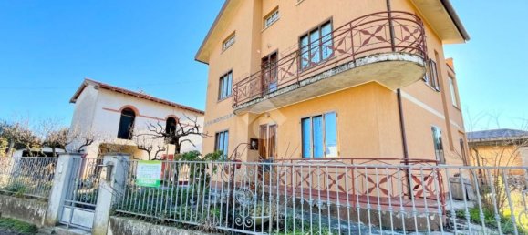 Дом с 4 комнатами в Удине, Италия № 160762 3