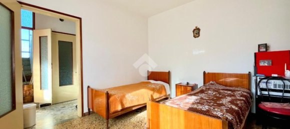 Дом с 4 комнатами в Удине, Италия № 160762 14