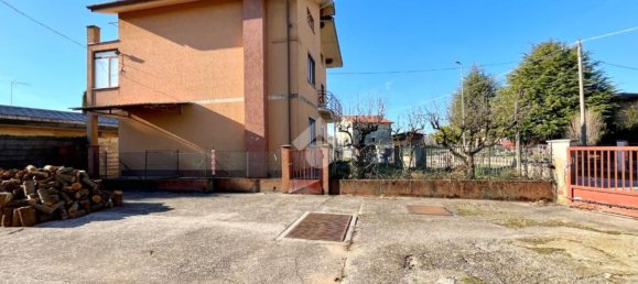 Дом с 4 комнатами в Удине, Италия № 160762 8