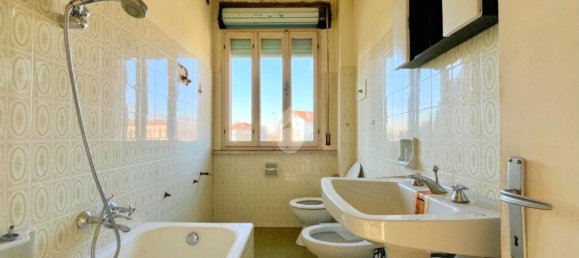 Дом с 4 комнатами в Удине, Италия № 160762 19