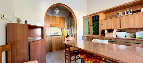 Дом с 4 комнатами в Удине, Италия № 160762 12