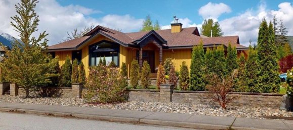 3 bedrooms House in British Columbia, Canada No. 1103 4