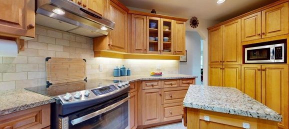 3 bedrooms House in British Columbia, Canada No. 1103 11