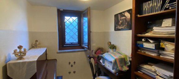 Villa de 7 divisões em Rome, Italy N.º 200380 4