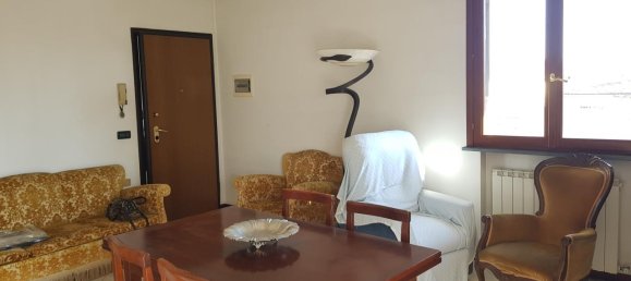 4 rooms Apartment in Capannori, Italy No. 91851 10