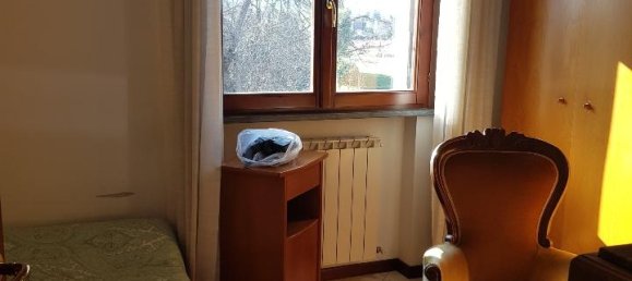 4 rooms Apartment in Capannori, Italy No. 91851 3