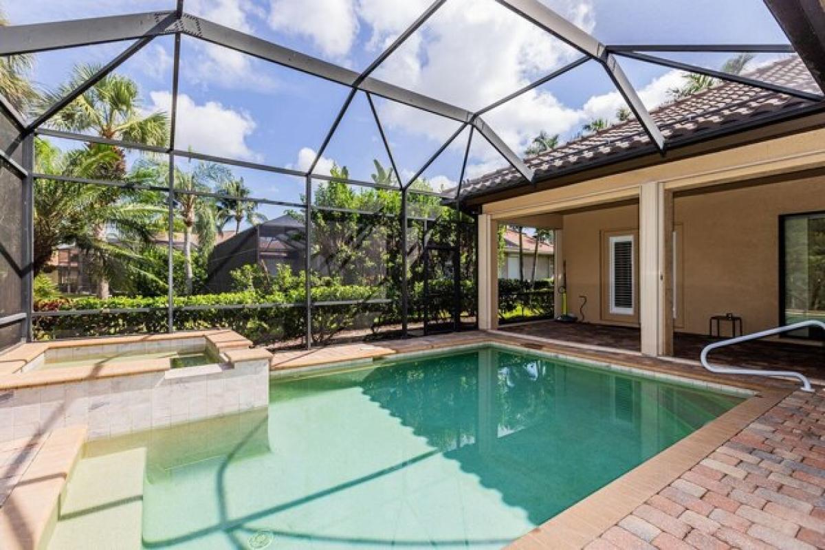 4 bedrooms House in Naples, USA No. 378428