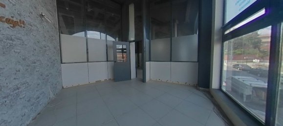 374m² Warehouse in Madrid, Spain No. 74474 16