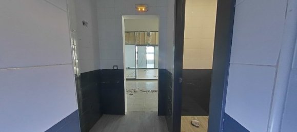 374m² Warehouse in Madrid, Spain No. 74474 32