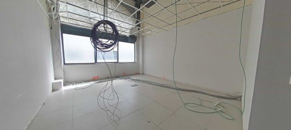 374m² Warehouse in Madrid, Spain No. 74474 20