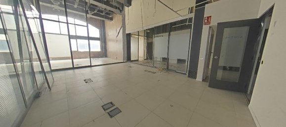 374m² Warehouse in Madrid, Spain No. 74474 11