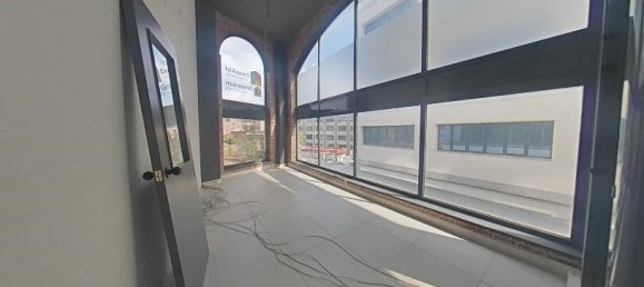 374m² Warehouse in Madrid, Spain No. 74474 18