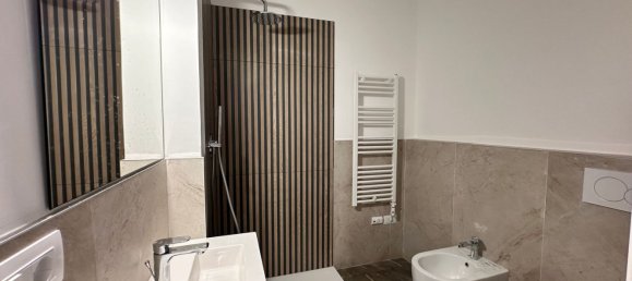 2 rooms Apartment in Florence, Italy No. 37814 10