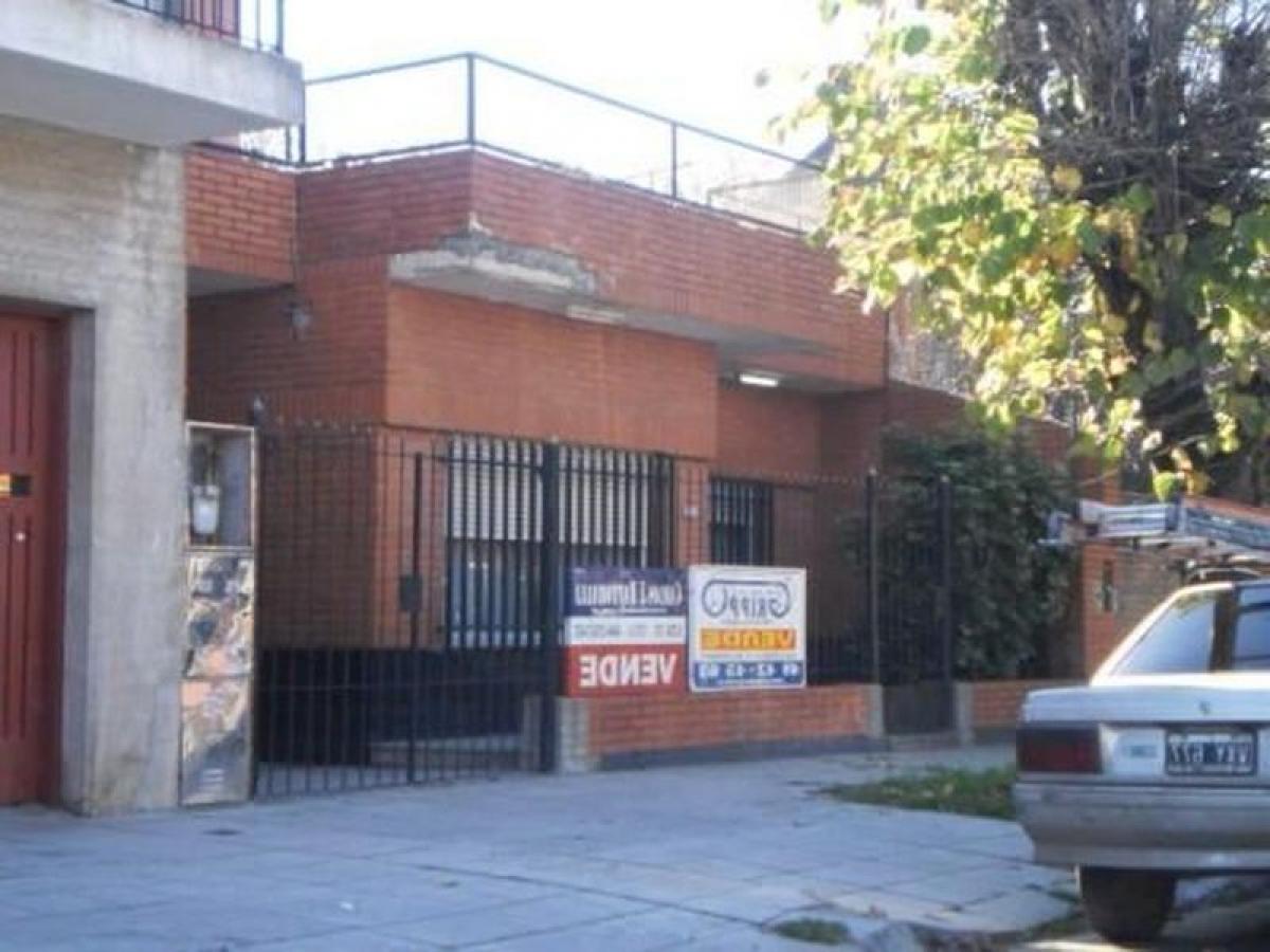 5 Schlafzimmer Haus in Tres de Febrero, Argentina, Nr. 68583