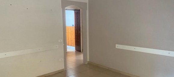 Apartamento de 3 habitaciónes en San Giorgio a Cremano, Italy No. 267830 2