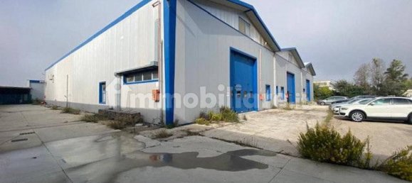 Lagerhaus in Brindisi, Italy 2757m², Nr. 346298 3