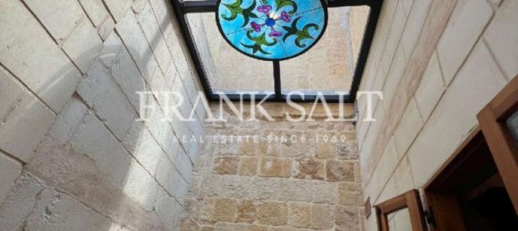 2 bedrooms Maisonette in Birgu, Malta No. 2688 7