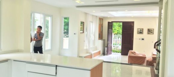 3 bedrooms Villa in Long Bien, Vietnam No. 3663 6