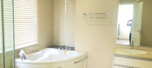 3 bedrooms Villa in Long Bien, Vietnam No. 3663 11