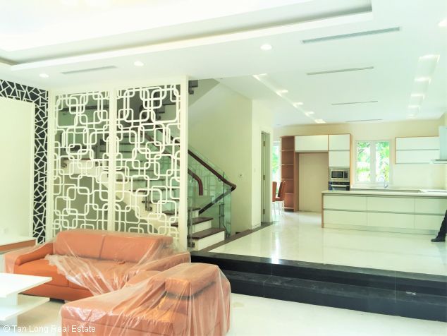 3 bedrooms Villa in Long Bien, Vietnam No. 3663