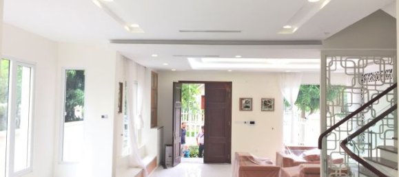 3 bedrooms Villa in Long Bien, Vietnam No. 3663 2
