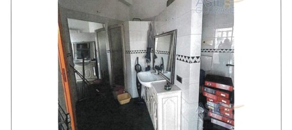 6 rooms House in Naples, Italy No. 261172 13