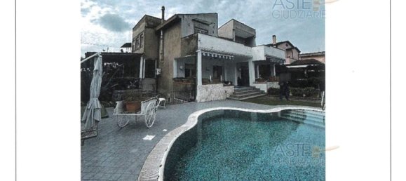 6 rooms House in Naples, Italy No. 261172 3