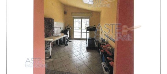 6 rooms House in Naples, Italy No. 261172 9