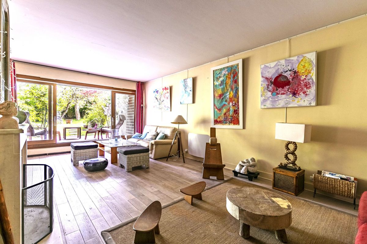 2 bedrooms Apartment in Ville-d'Avray, France No. 184417