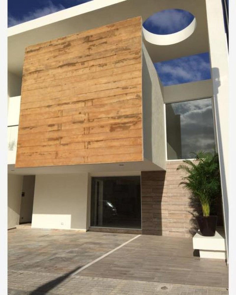 3 bedrooms House in Puebla, Mexico No. 156040