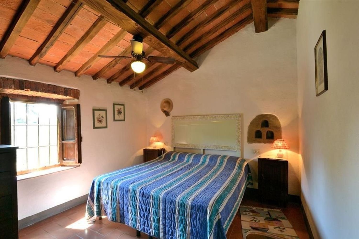 12 rooms House in Bucine, Italy No. 148390