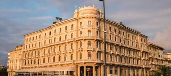 6 rooms House in Viareggio, Italy No. 16057 5