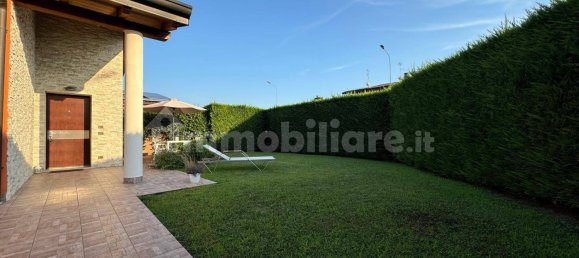 3 bedrooms Villa in Mantua, Italy No. 246172 16
