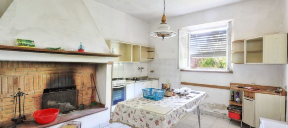 Дом с 5 спальнями в Вольтерра, Италия № 290242 11