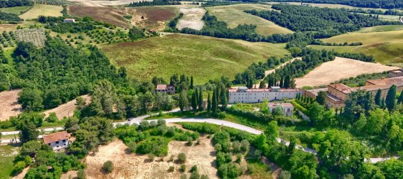 Дом с 5 спальнями в Вольтерра, Италия № 290242 3