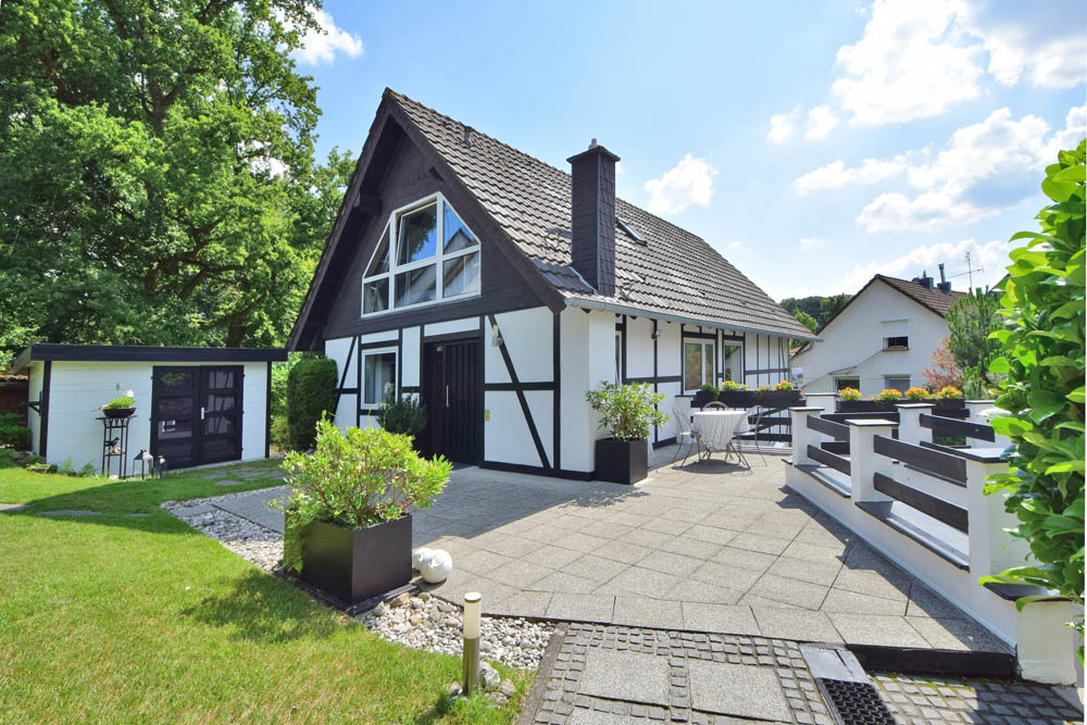 5غرفة منزل ذو طابقين في Rosrath, Germany رقم 334961