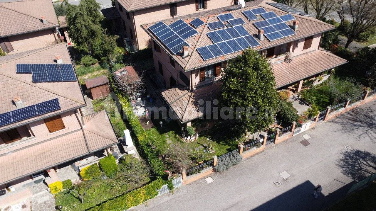 3 bedrooms Villa in Castenaso, Italy No. 29732