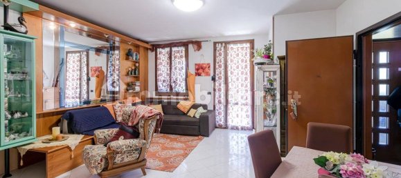3 bedrooms Villa in Castenaso, Italy No. 29732 8